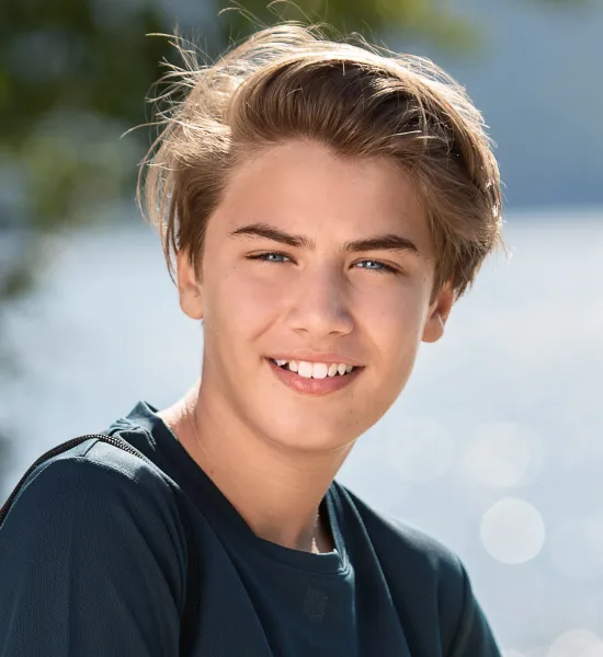 Športna majica za otroke - Zanimiv asimetrični ovratnik