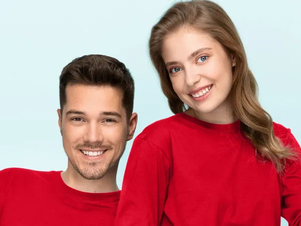 Lahka majica z dolgimi rokavi - Klasičen okrogel izrez