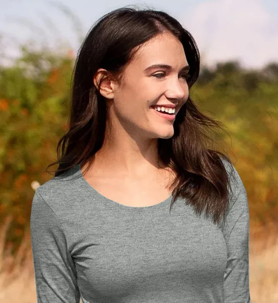 Ženska majica z dolgimi rokavi - Globlji okrogel izrez